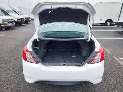 Used 2019 Nissan Versa SV image 30