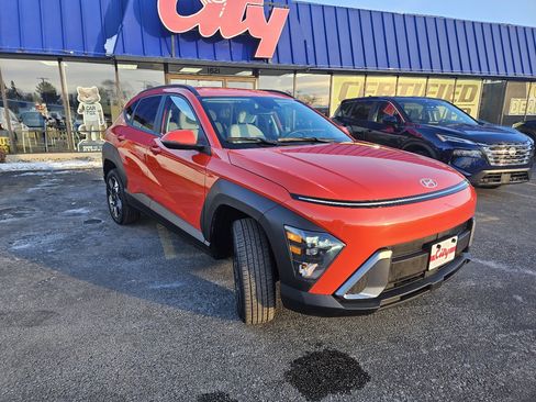 Used 2025 Hyundai Kona SEL image 7