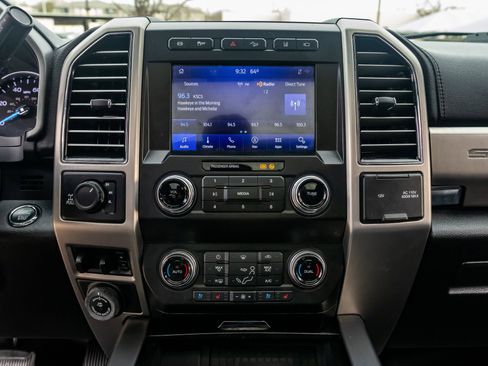 Used 2021 Ford F250 Platinum w/ FX4 Off-Road Package image 20