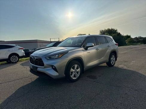 Used 2020 Toyota Highlander LE AWD/4WD image 46