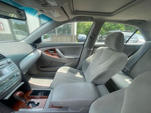 Used 2009 Toyota Camry XLE FWD image 15