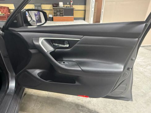 Used 2016 Nissan Altima 2.5 SL w/ 2.5 Technology w/LED Package image 20