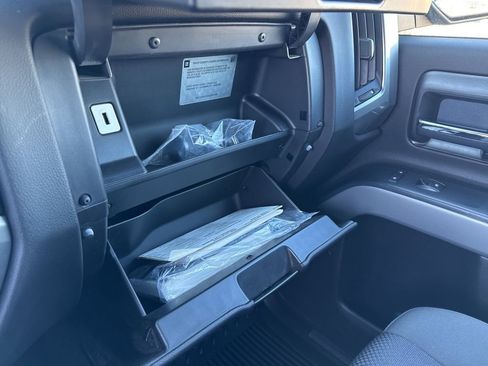 Used 2018 Chevrolet Silverado 1500 LT w/ All Star Edition image 21