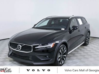 Certified 2025 Volvo V60 B5 Cross Country Ultra