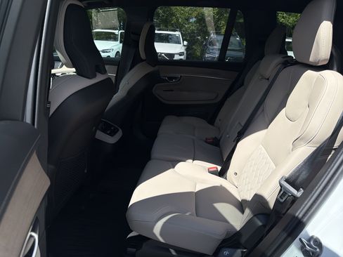 Used 2026 Volvo XC90 B6 Plus w/ Protection Package Premier AWD/4WD image 35