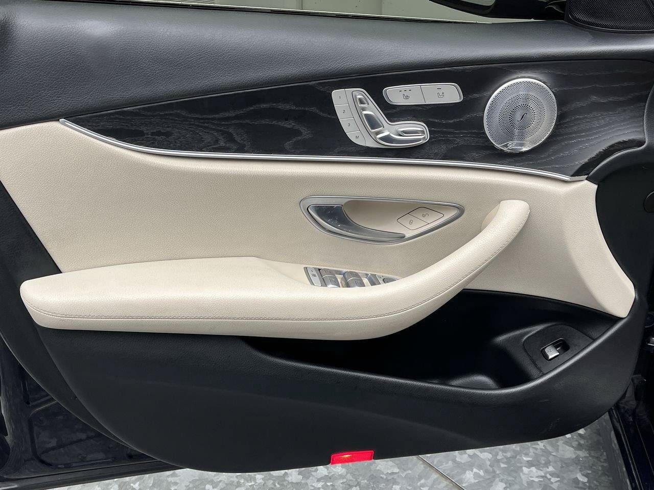Used 2017 Mercedes-Benz E 300 4MATIC image 12