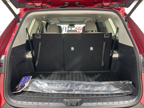 Used 2025 Toyota Grand Highlander AWD Hybrid image 21