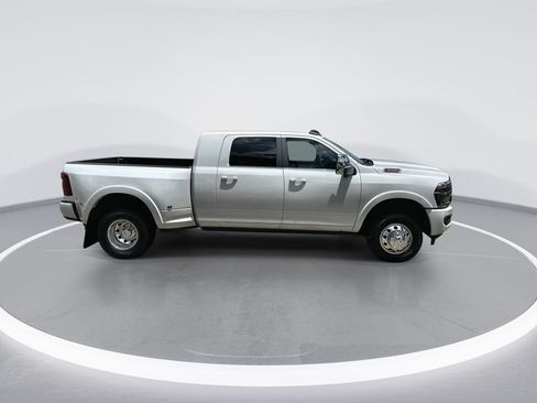 Used 2026 RAM 3500 Longhorn AWD/4WD image 9