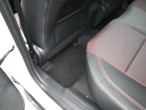 Certified 2025 Nissan Kicks SR FWD image 16