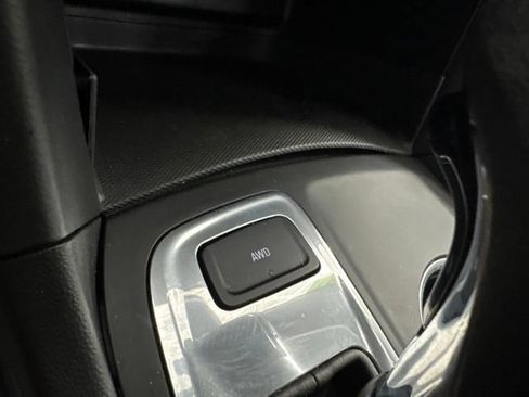 Used 2020 Chevrolet Equinox LS AWD/4WD image 43