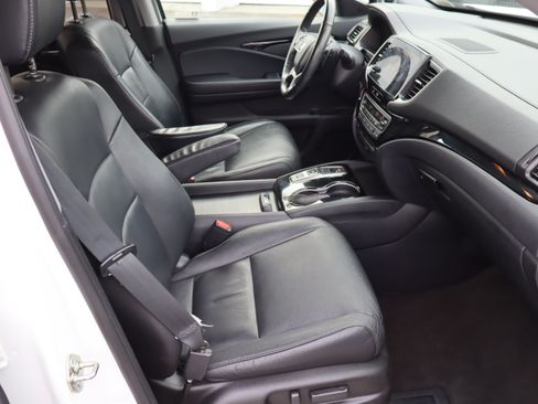 Used 2020 Honda Pilot Touring image 41