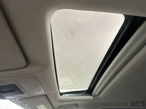 Used 2025 Honda CR-V EX image 19