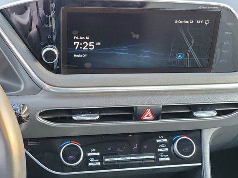 Certified 2023 Hyundai Sonata SEL w/ Convenience Package image 11