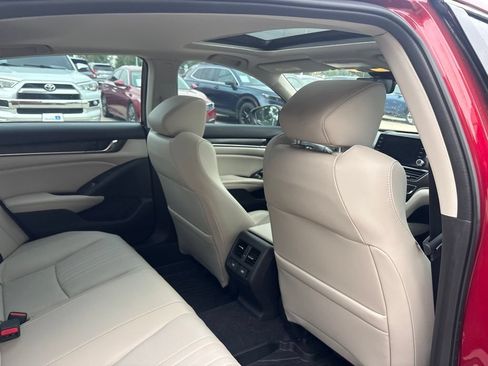 Certified 2022 Honda Accord Touring image 32