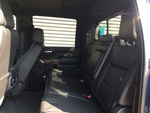 Used 2021 Chevrolet Silverado 2500 High Country w/ Z71 Off-Road Package AWD/4WD image 9