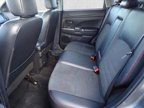 Used 2024 Mitsubishi Outlander Sport SE image 9