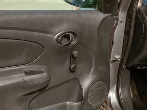 Used 2017 Nissan Versa S image 10