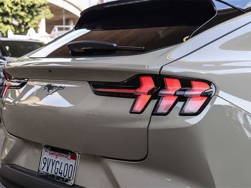 Used 2025 Ford Mustang Mach-E Premium image 9