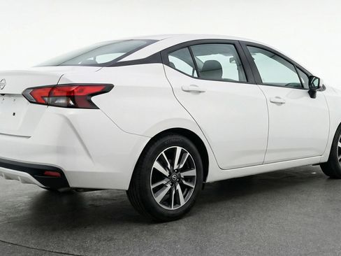 Used 2025 Nissan Versa SV FWD image 9