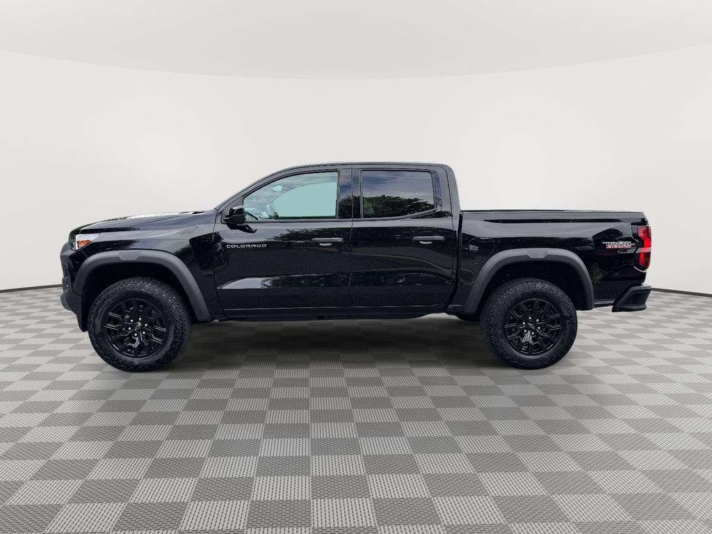 Used 2026 Chevrolet Colorado Trail Boss AWD/4WD image 4