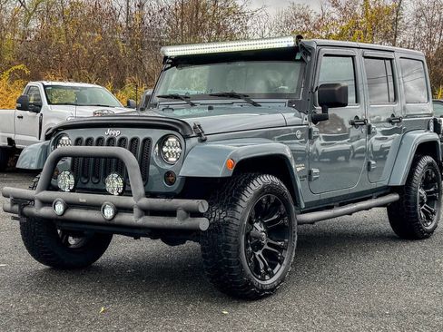 Used 2015 Jeep Wrangler Unlimited Sahara w/ Connectivity Group image 2