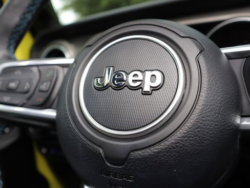 Used 2022 Jeep Wrangler Unlimited Rubicon 4xe w/ Cold Weather Group image 28