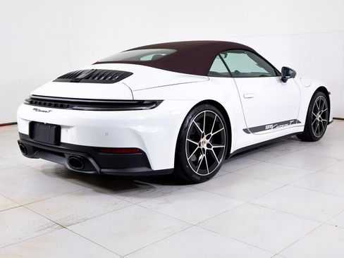 Certified 2025 Porsche 911 Carrera T RWD image 34