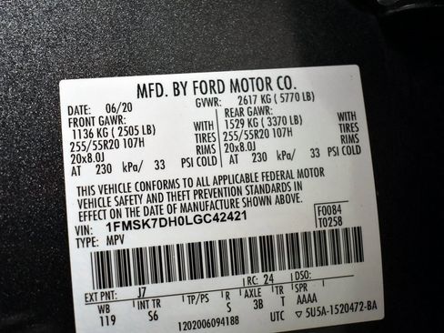 Used 2020 Ford Explorer XLT w/ Equipment Group 202A image 14