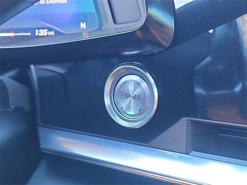 Used 2022 Chevrolet Corvette Stingray Preferred Cpe w/ Engine Appearance Package image 24