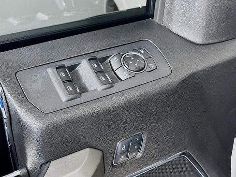 Used 2018 Ford F150 Platinum w/ Equipment Group 701A Luxury image 30