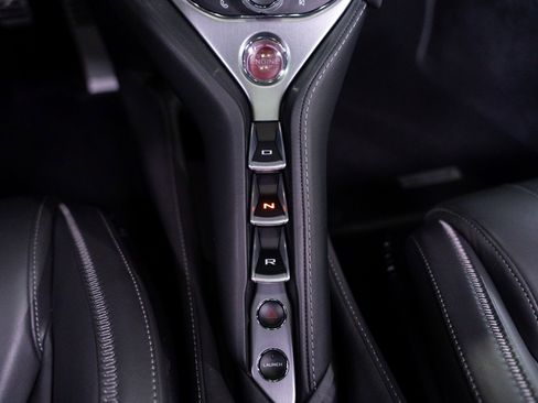 Used 2018 McLaren 720S image 29