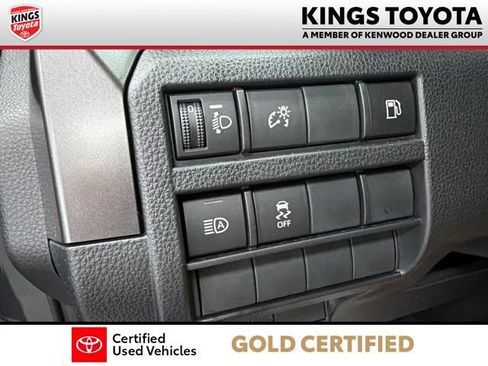 Certified 2025 Toyota 4Runner SR5 AWD/4WD image 25