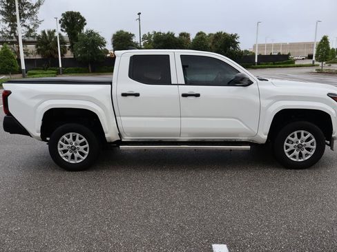 Certified 2024 Toyota Tacoma SR image 7