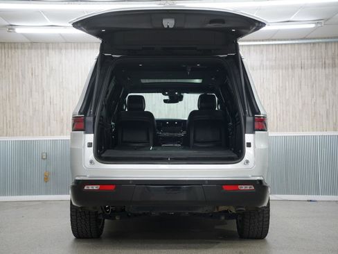 Used 2022 Jeep Wagoneer Series II w/ Premium Group I image 40