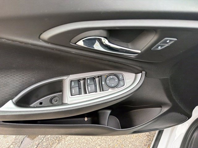Used 2025 Chevrolet Malibu LT FWD image 21