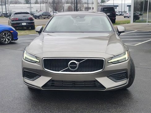 Used 2020 Volvo S60 T5 Momentum image 29