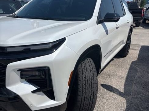 Used 2025 Chevrolet Traverse RS w/ LPO, Floor Liner Package AWD/4WD image 4