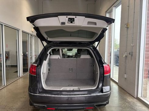 Used 2017 Buick Enclave Leather AWD/4WD image 16