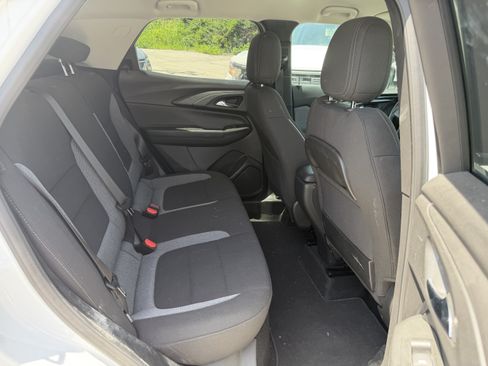 Used 2025 Chevrolet TrailBlazer LT w/ Driver Confidence Package FWD image 10