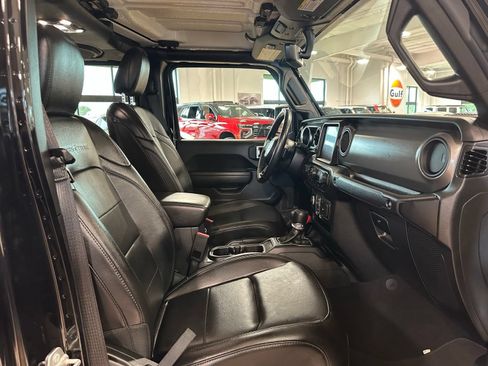 Used 2022 Jeep Gladiator Sport AWD/4WD image 41