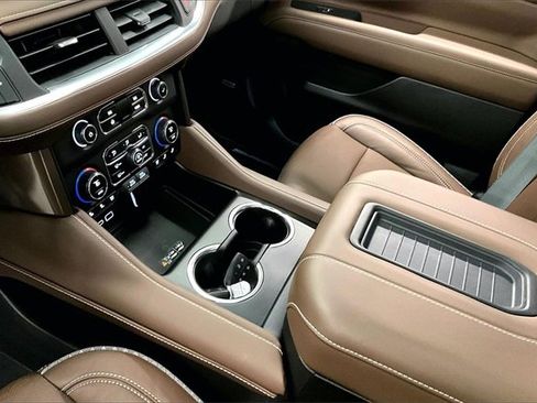 Used 2024 Chevrolet Tahoe High Country image 14