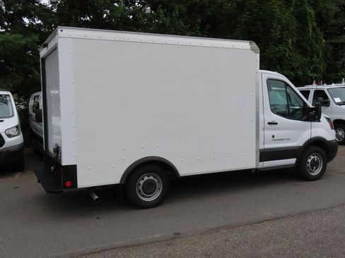 Used 2017 Ford Transit 250 138 RWD image 7