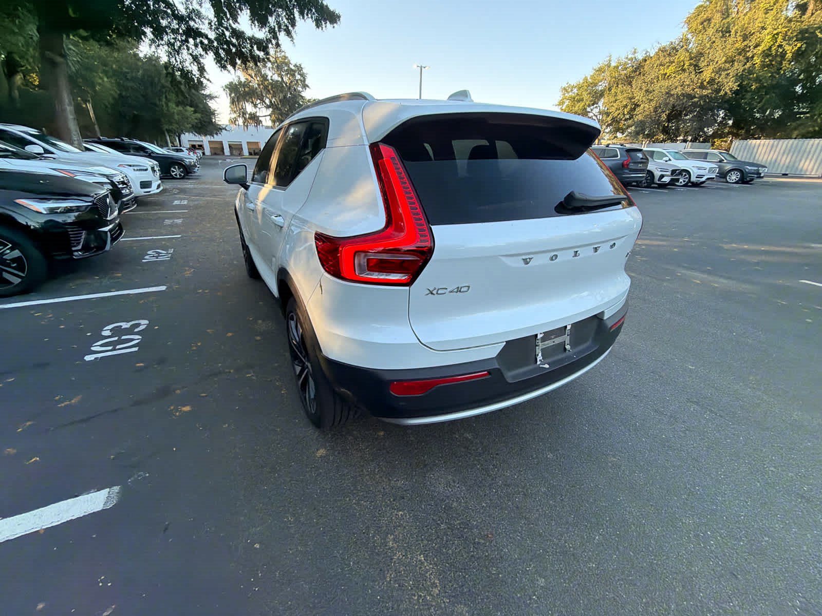 Used 2024 Volvo XC40 B5 Plus w/ Protection Package Premier AWD/4WD image 12