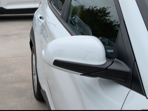 Used 2019 Hyundai Kona SEL image 8