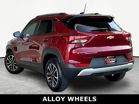 Used 2024 Chevrolet TrailBlazer LT FWD image 4