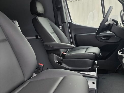 New 2025 Mercedes-Benz Sprinter 2500 image 14