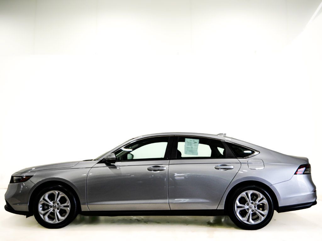 Used 2025 Honda Accord LX image 5