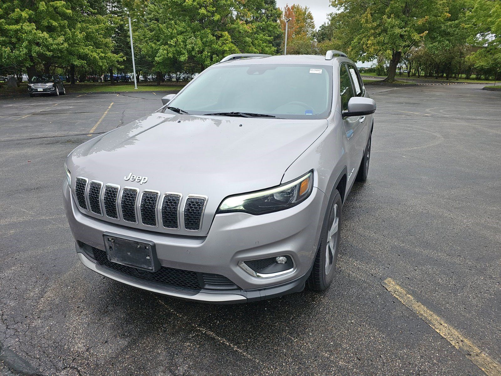 Used 2019 Jeep Cherokee Limited w/ Luxury Group AWD/4WD image 2