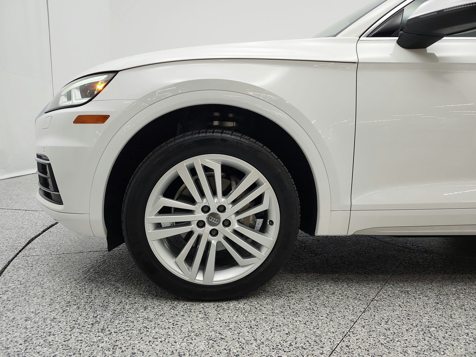 Used 2019 Audi Q5 2.0T Premium Plus w/ Premium Plus Package AWD/4WD image 31