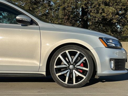 Used 2013 Volkswagen Jetta GLI image 35
